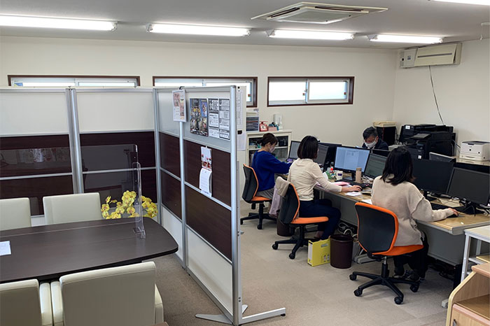 事務所内